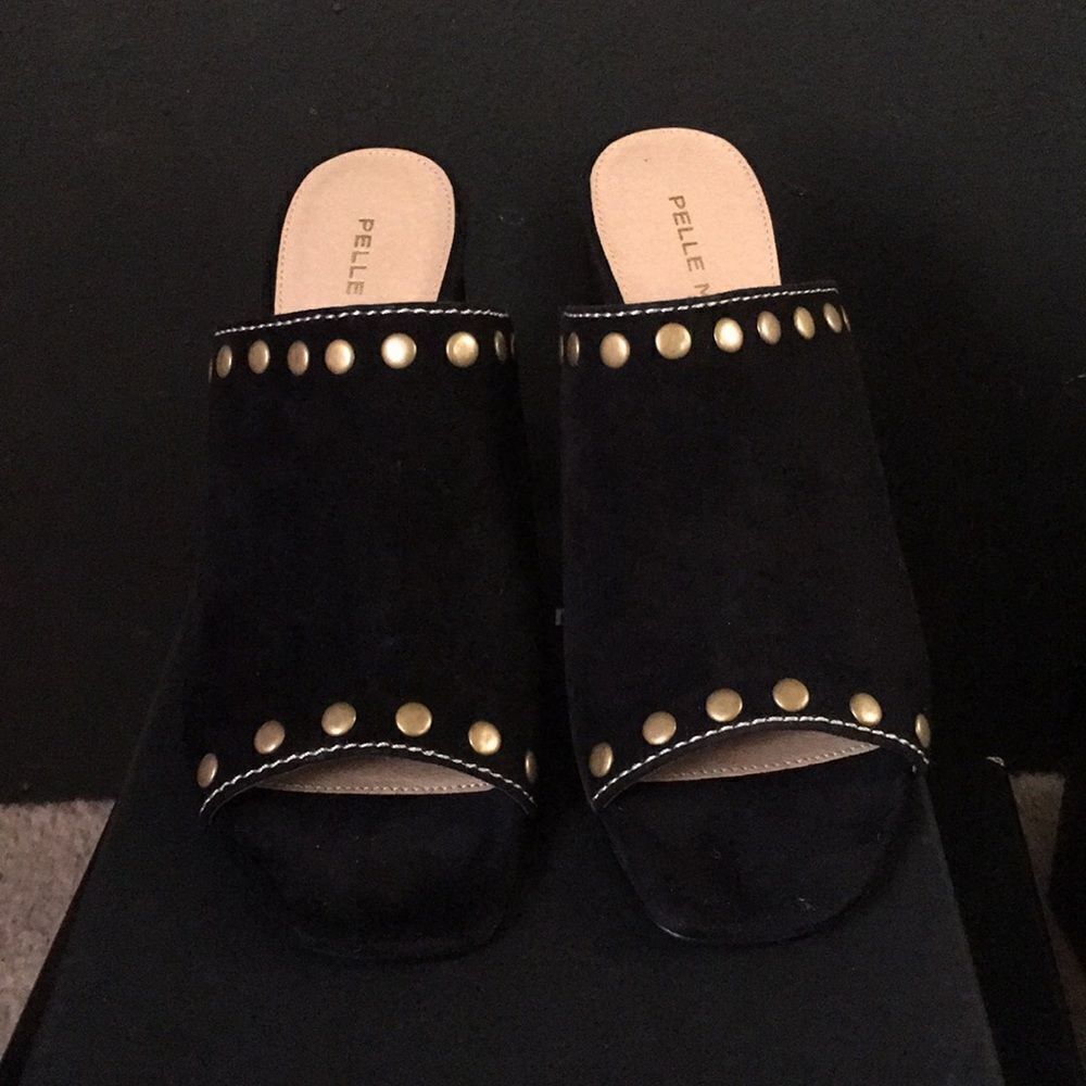 New Pelle Moda size 6B